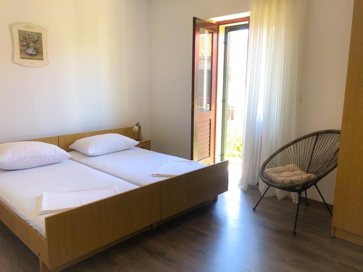 Apartmani Bepina Supetar Exteriér fotografie